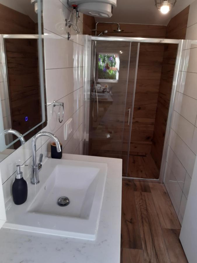Little Olive Tree House Apartment ซาลี ภายนอก รูปภาพ