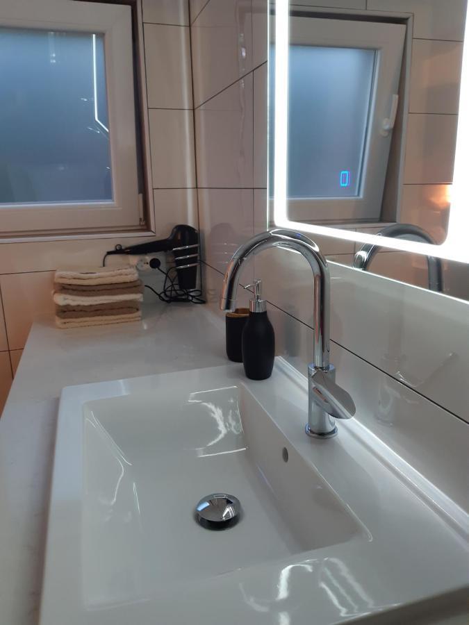 Little Olive Tree House Apartment ซาลี ภายนอก รูปภาพ