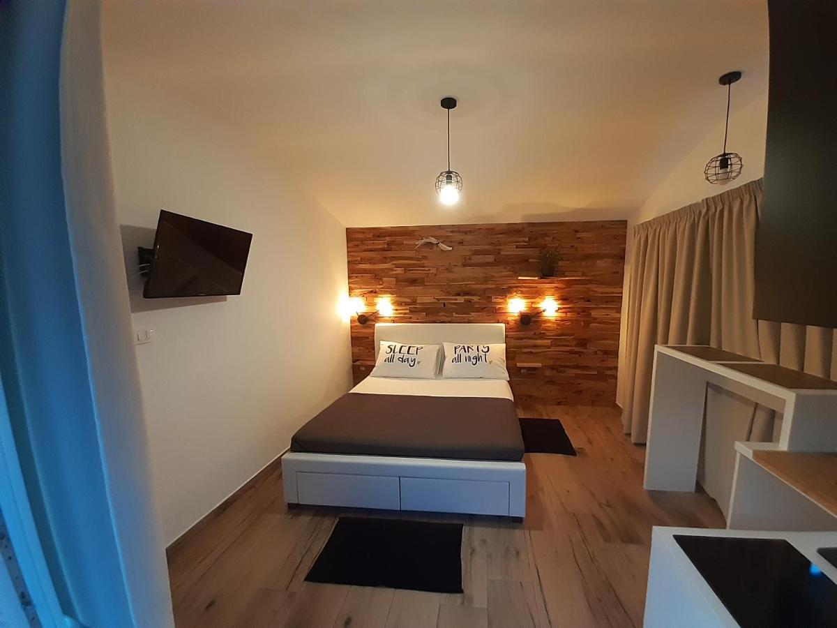 Little Olive Tree House Apartment ซาลี ภายนอก รูปภาพ