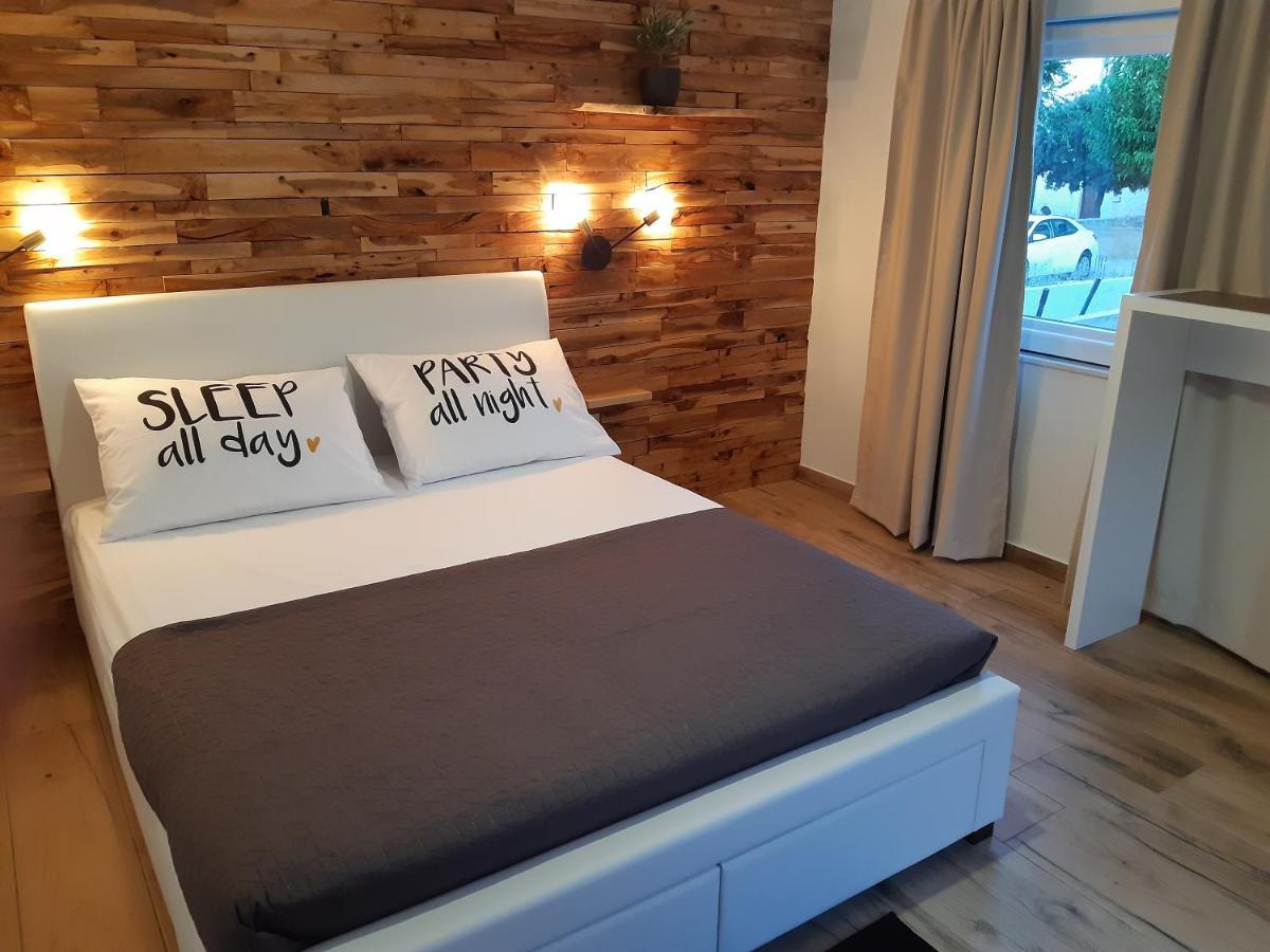 Little Olive Tree House Apartment ซาลี ภายนอก รูปภาพ