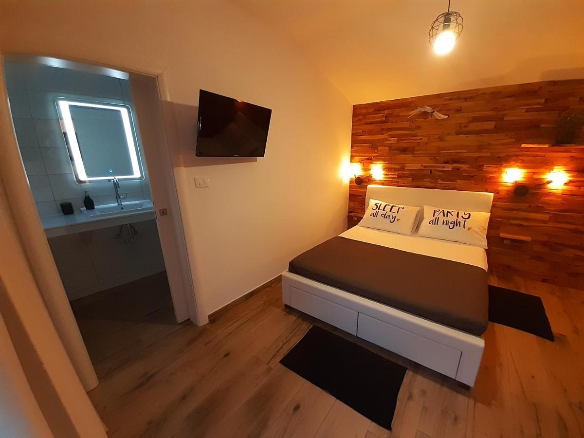 Little Olive Tree House Apartment ซาลี ภายนอก รูปภาพ