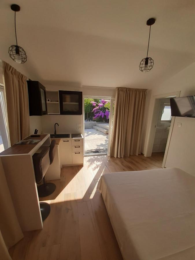 Little Olive Tree House Apartment ซาลี ภายนอก รูปภาพ